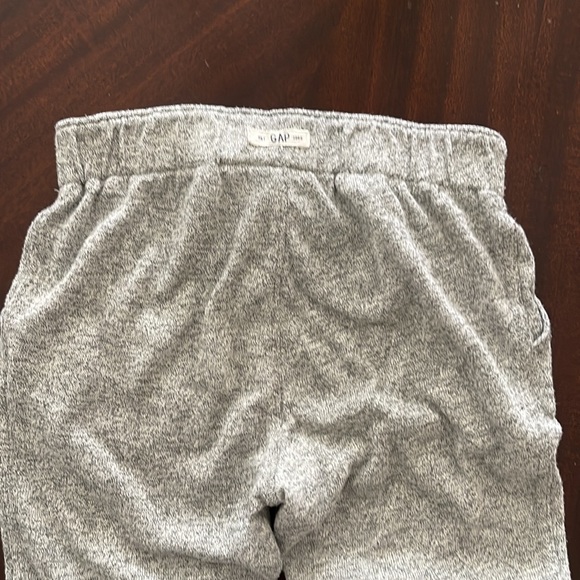 Girl’s pants from GapKids size 6-7 - Picture 3 of 7